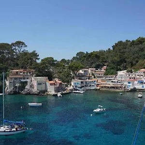 villa-rez-de-situ-a-3-minute-des-plages.fr-provencehotel.com/